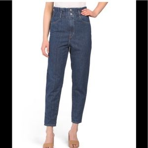 New Levi’s High Waisted Taper Jeans